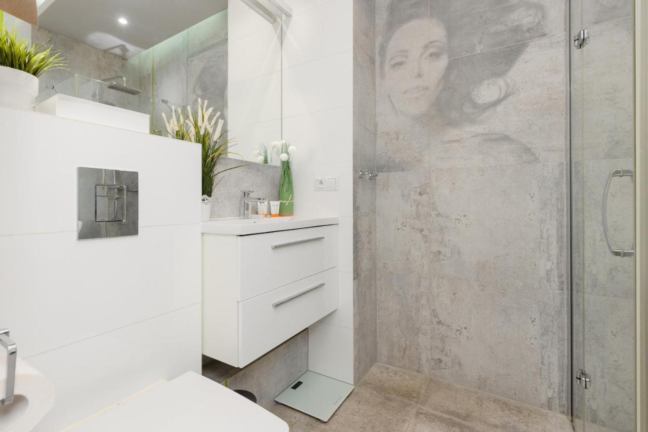 Warsaw Bemowo Modern Apartment Dywizjonu 303 By Noclegi Renters エクステリア 写真